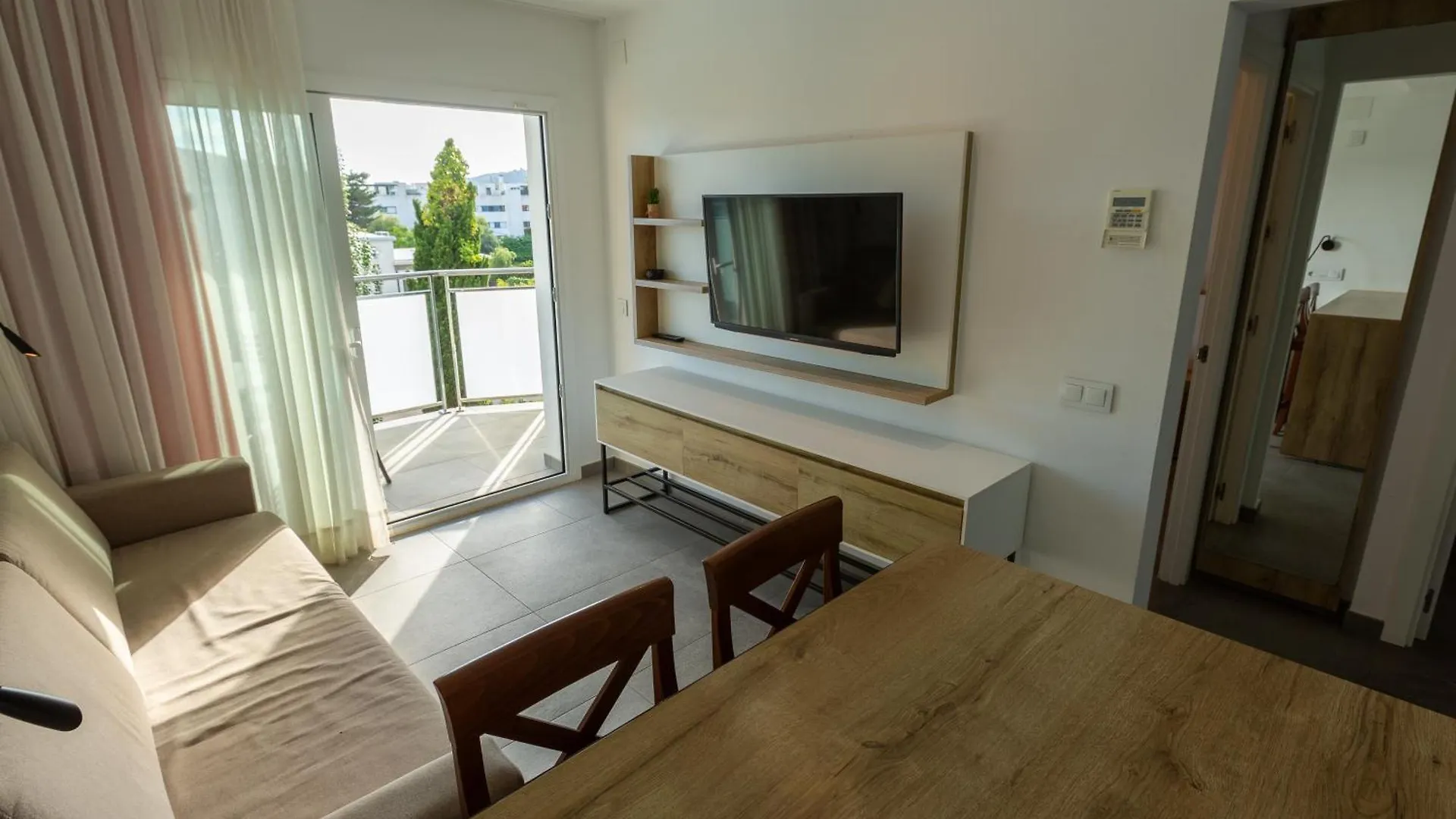 Apartamentos Sunway Apollo Sitges Spain