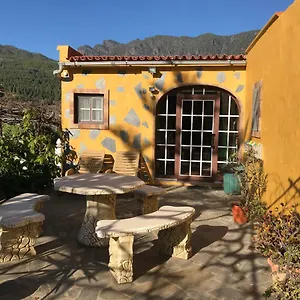 https://casa-casilda.in-canary-islands.com